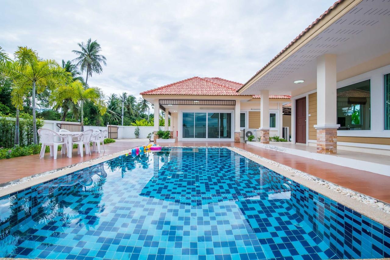 The Legacy Huahin Pool Villa Exterior photo