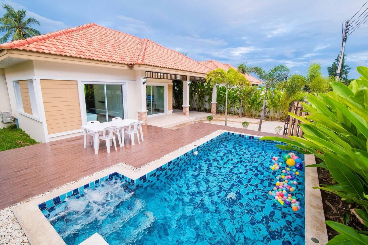 The Legacy Huahin Pool Villa Exterior photo